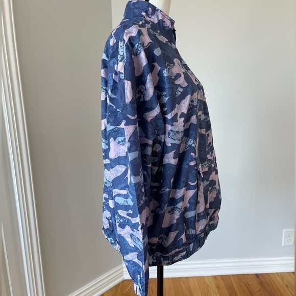 Reebok Women's Essential camo printed quarter zip windbreaker in a size XXL NWT - Picture 9 of 16